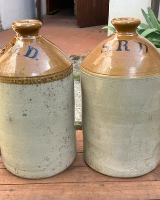 Coppia vasi SRD brocche da rum esercito britannico
