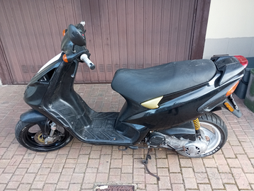 Piaggio Energy 70 DGV Garage YOUTUBE