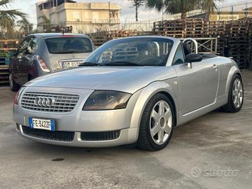 Audi TT cabrio 18 turbo 5v180 cv