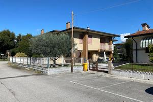 BIFAMILIARE A CASTELFRANCO VENETO