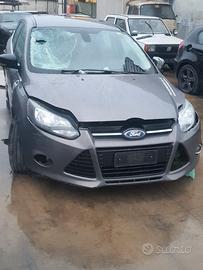 musata completa ford foucus colori grigio 