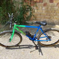 Mountain bike 26 unisex cambio Shimano 18 marce