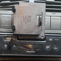 autoradio Pioneer SPH - 20DAB e due gomme185/60R14