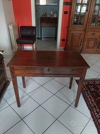 tavolo/scrivania in legno con cassetto