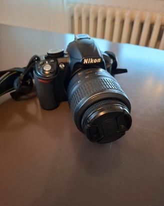 Macchina fotografica NIKON D3100 + DUE OBIETTIVI