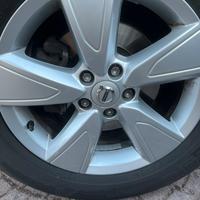 Cerchi volvo e pneumatici 17”
