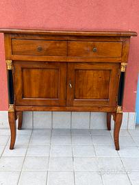 Piccola Credenzina in stile in noce