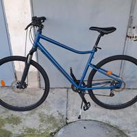 Bici da trekking riverside 500 blu