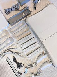 Kit Completo Nintendo Wii + Balance Board + 4 Tele