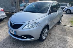 Lancia Ypsilon 1.2 69 CV 5 porte Gold
