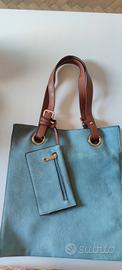 Borsa a spalla in pelle celeste