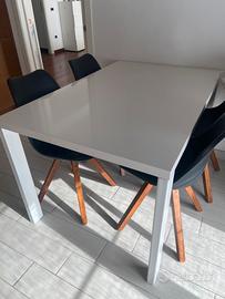 Tavolo in silestone bianco