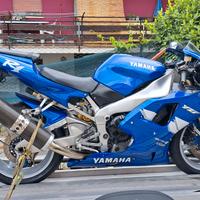Yamaha YZF R1 99 ASI no bollo assicurazione ridott