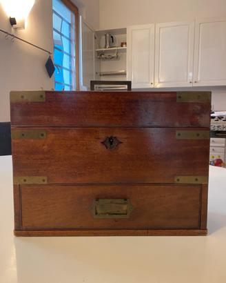 Antica farmacia da viaggio