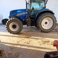 New Holland T7