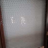 Serranda avvolgibile in pvc grigia