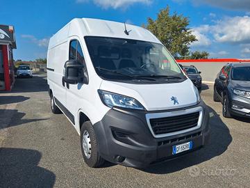 Peugeot Boxer 335 2.2 BlueHDi 140 S&S PC-TN Furgon