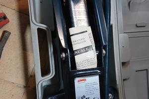crik a carrello, e caricabatterie 