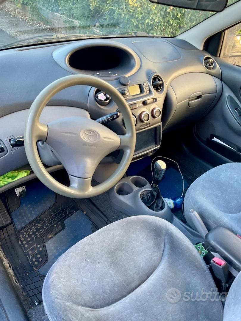 Toyota Yaris 2000 photo 5