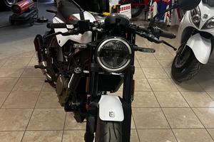 Husqvarna Svartpilen 401