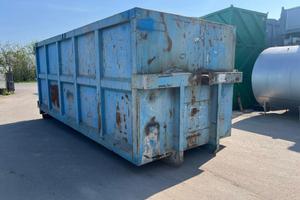 CONTAINER SCARRABILE USATO A CIELO APERTO
