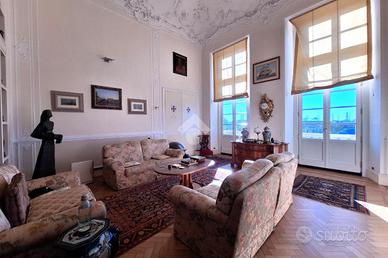 MULTILOCALE A GENOVA