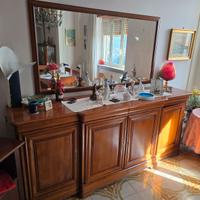 Soggiorno usato, completo di tavolo e 6 sedie