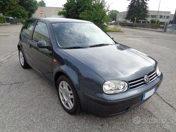 VOLKSWAGEN Golf 1.6 cat 3 porte Comfortline