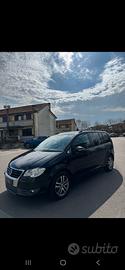 Touran 1.9 TDI  7 POSTI  2010  6M