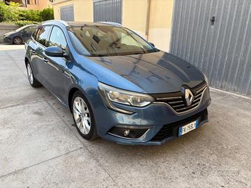 Renault Megane Mégane Sporter dCi 8V 110 CV EDC En
