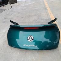 Vendiamo portellone e paraurti Volkswagen maggioli