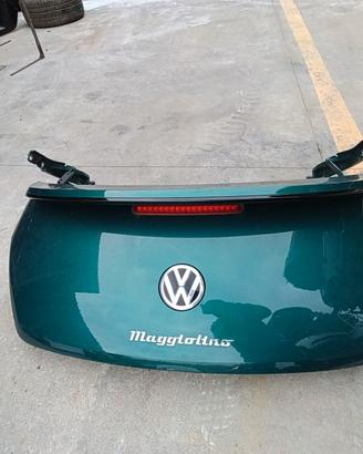 Vendiamo portellone e paraurti Volkswagen maggioli