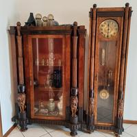 mobili antichi pendola e vetrinetta