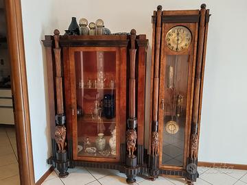 mobili antichi pendola e vetrinetta