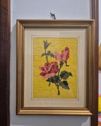 quadro rosa rossa a mezzo punto con cornice 