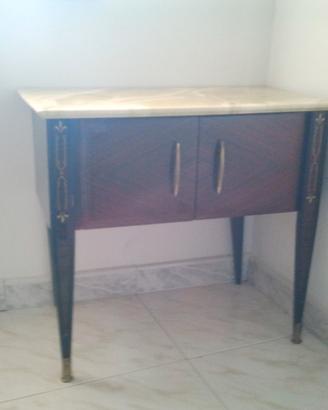 Comodini anni 50