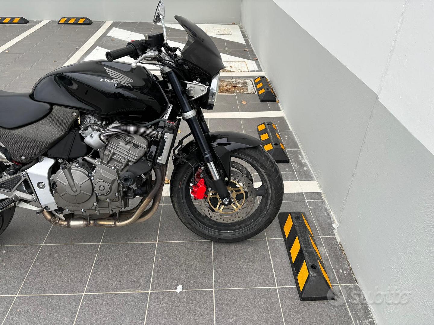 Honda Hornet 600 incidentata Moto e Scooter In vendita a Avellino