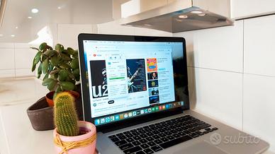 Apple MacBook Pro 15 i7 3.8GHz SSD 256GB Portatile