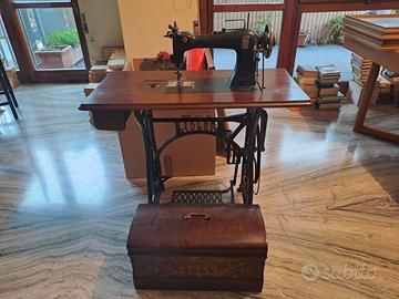 Macchina cucito antica Adler