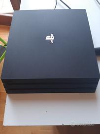 PS4 PlayStation con tanti giochi e accessori