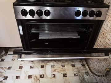 cucina a gas 5fuochi usato solo 12 mesi