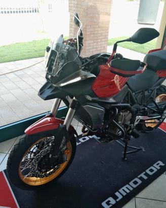 QJ Motor SRT 700 SX