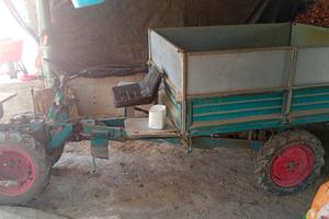 trattore agricolo 