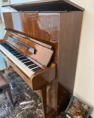 Pianoforte Petrof verticale