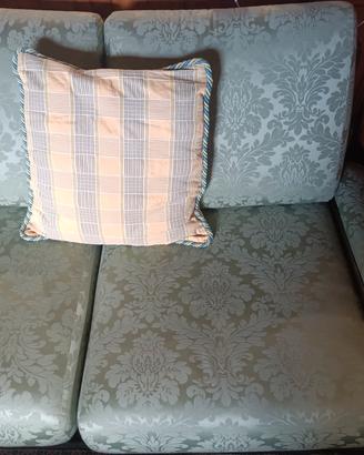 DIVANO LETTO e 2 POLTRONE 