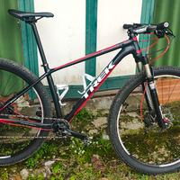 Trek Superfly 5 ruote 29 monocorona 