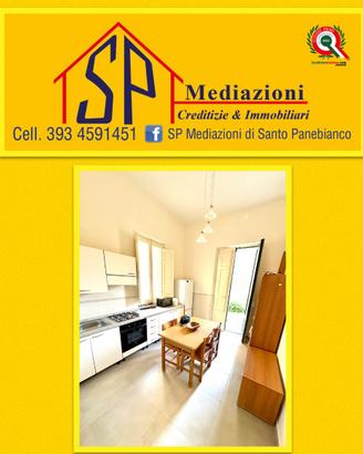 3 vani ristrutturato con spazio esterno