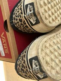 Vans classic slip on