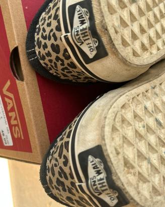 Vans classic slip on