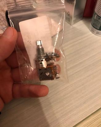 Potenziometro push-pull da 500k